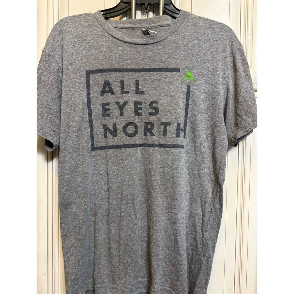Gildan Men's Minnesota Timberwolves All Eyes North T-Shirt Gray Size Small NWOT